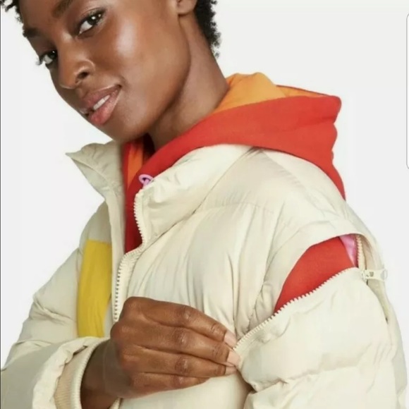 🆕LEGOxTarget>Women’s Puffer Jacket removable sleeves NWT - Picture 3 of 9
